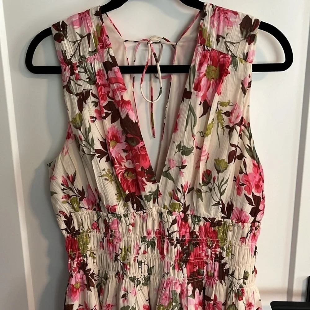 Abercombie & Fitch Smocked Plunge Sleeveless Dress Sz Large Pink Floral V Neck